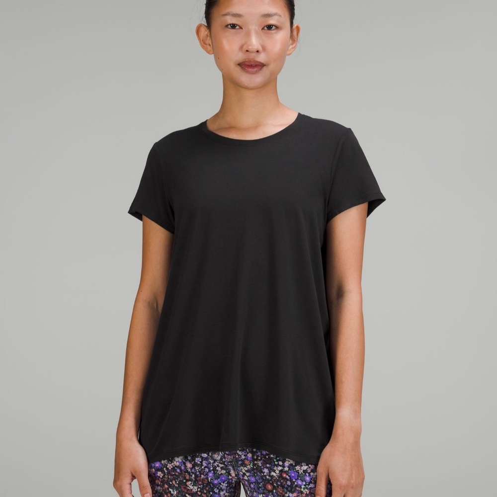 Lululemon Tie Back Top- size 8 (black)